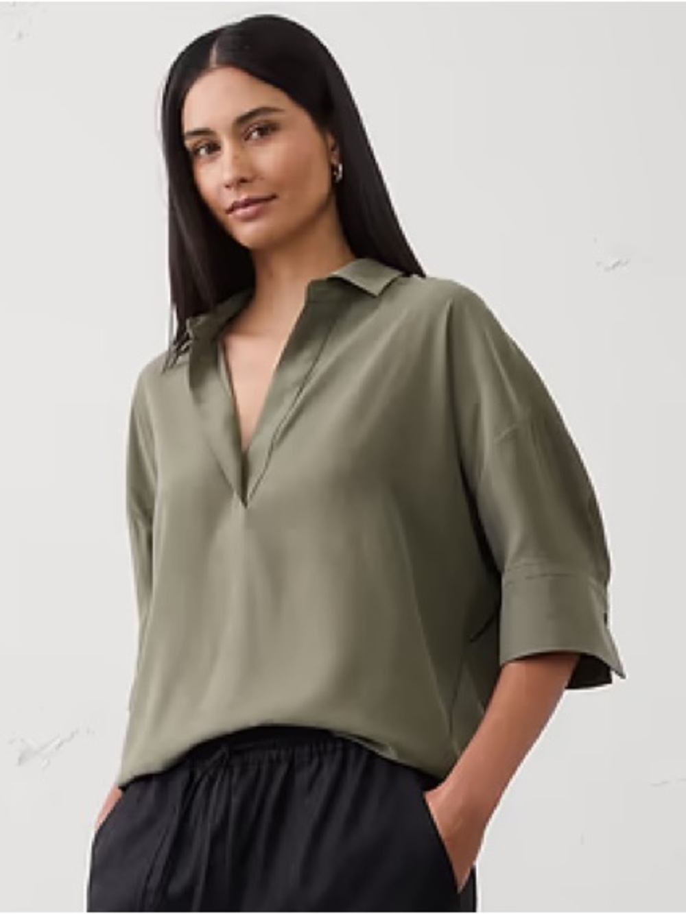 NWT BANANA REPUBLIC DRAPEY TWILL COLLARED POPOVER TOP IN OLIVE GREEN